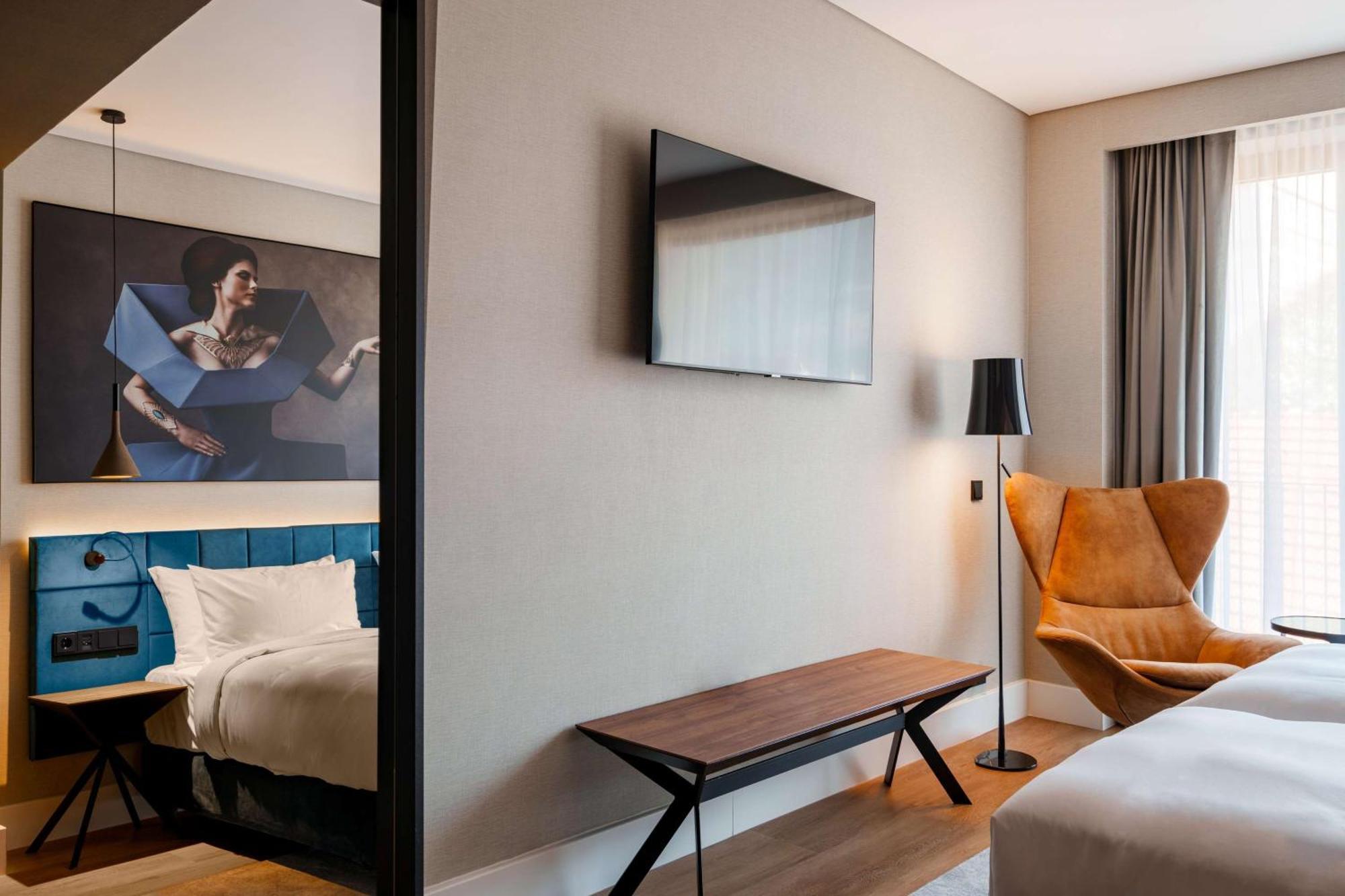 布拉索夫奥鲁姆丽笙酒店 外观 照片 A room at the hotel